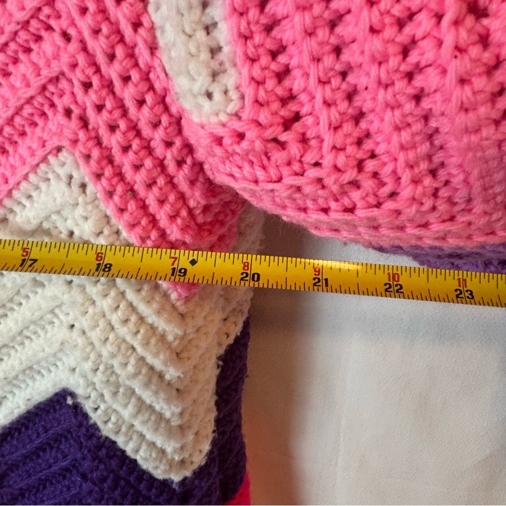 Handmade Purples, Red, Pink, White Chevron Knit Women's Cadigan - Picture 13 of 15